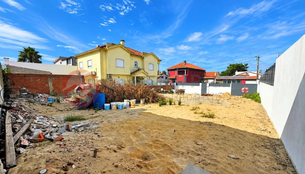 Terreno para Venda em Fernao Ferro Foto 1