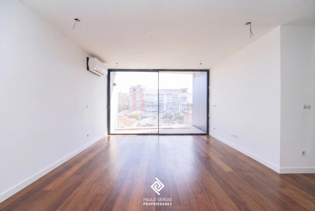 Apartamento T2 para Venda em Mafamude e Vilar do Paraíso Foto 5