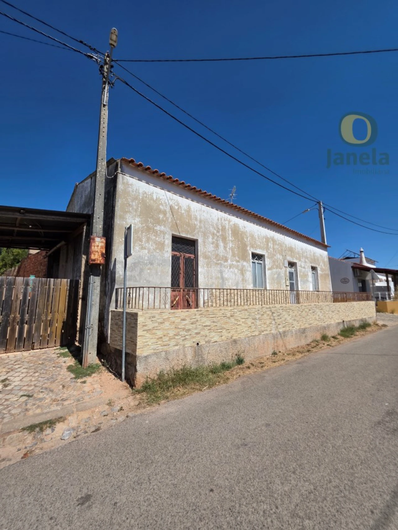 Moradia T3 para Venda em Alte Foto 16