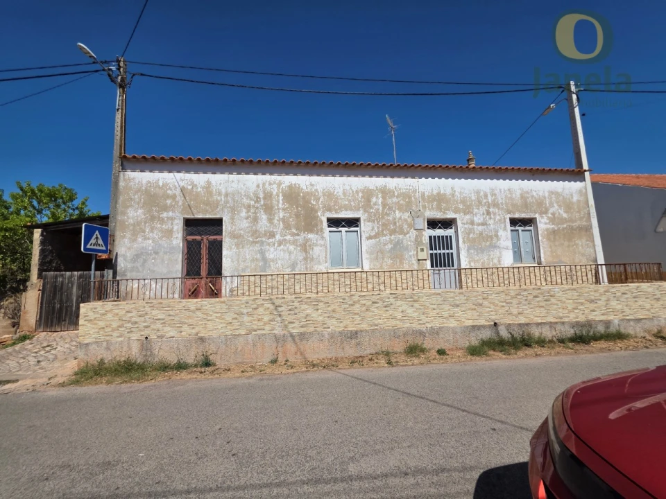 Moradia T3 para Venda em Alte Foto 17