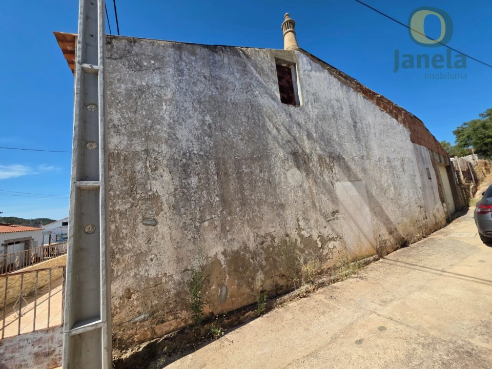 Moradia T3 para Venda em Alte Foto 21