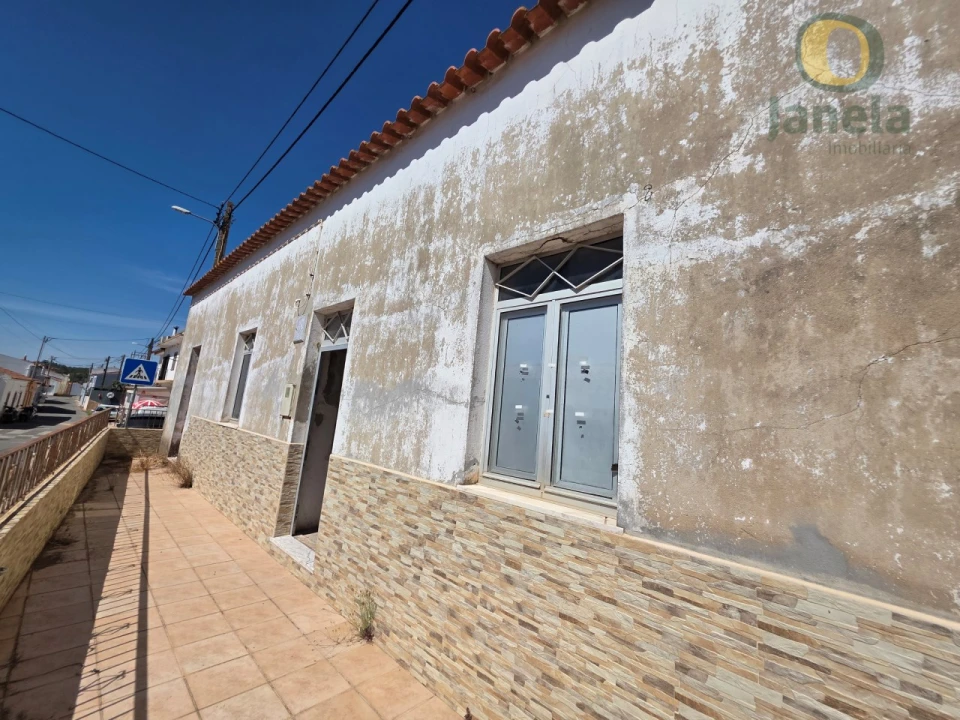 Moradia T3 para Venda em Alte Foto 44