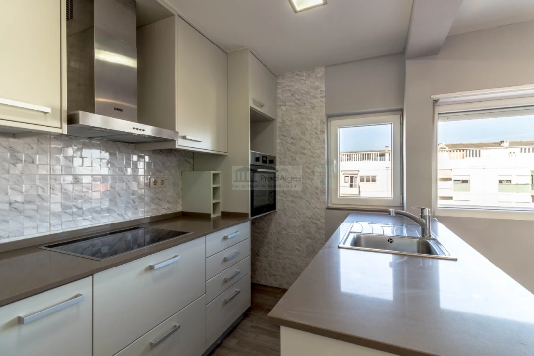 Apartamento T3 para Arrendamento em Cascais e Estoril Foto 2