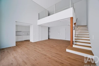 Apartamento T3 para Venda em Algés, Linda-A-Velha e Cruz Quebrada-Dafundo