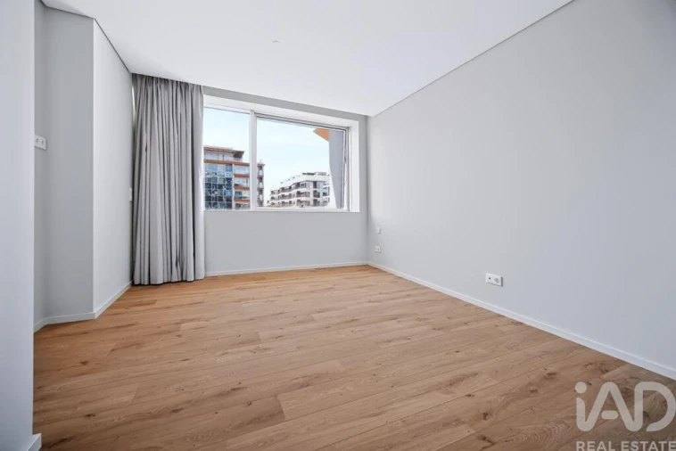 Apartamento T3 para Venda em Algés, Linda-A-Velha e Cruz Quebrada-Dafundo Foto 9