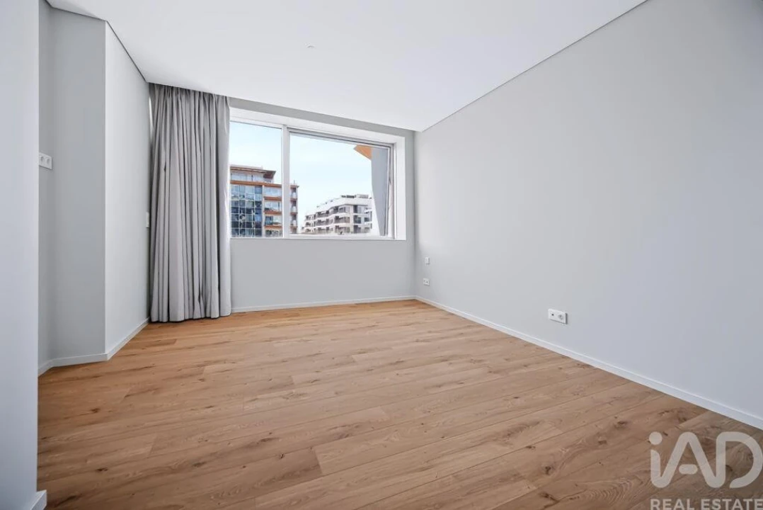 Apartamento T3 para Venda em Algés, Linda-A-Velha e Cruz Quebrada-Dafundo Foto 9