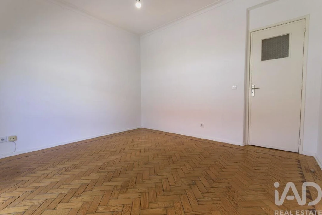 Apartamento T4 para Venda em Beato Foto 5