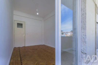 Apartamento T4 para Venda em Beato
