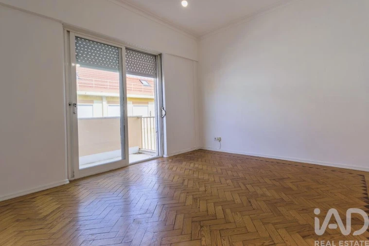 Apartamento T4 para Venda em Beato Foto 7
