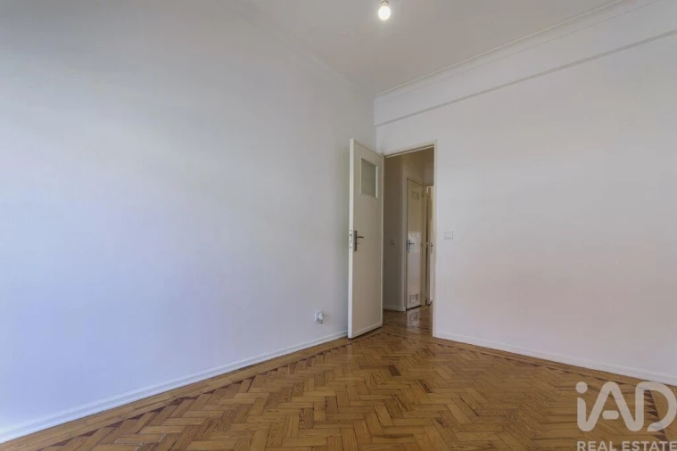 Apartamento T4 para Venda em Beato Foto 12