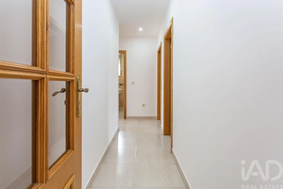Apartamento T3 para Venda em Almada, Cova da Piedade, Pragal e Cacilhas Foto 9