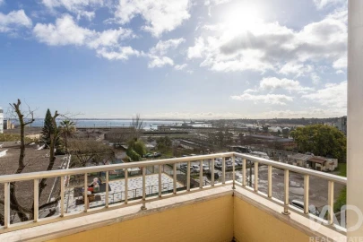 Apartamento T3 para Venda em Almada, Cova da Piedade, Pragal e Cacilhas