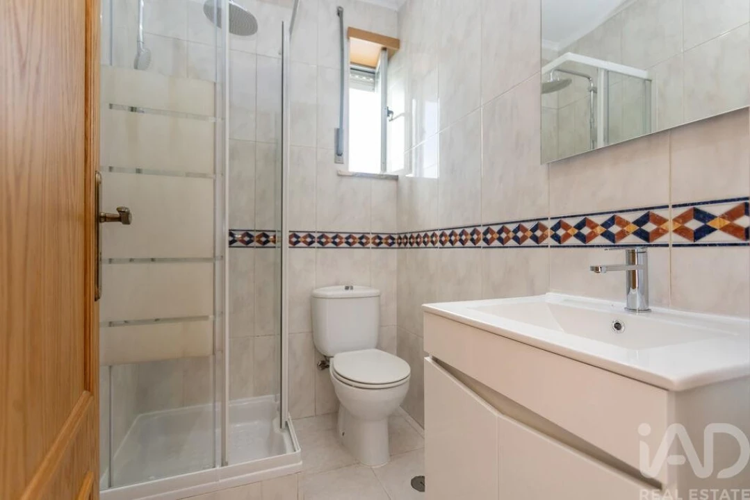 Apartamento T3 para Venda em Almada, Cova da Piedade, Pragal e Cacilhas Foto 18