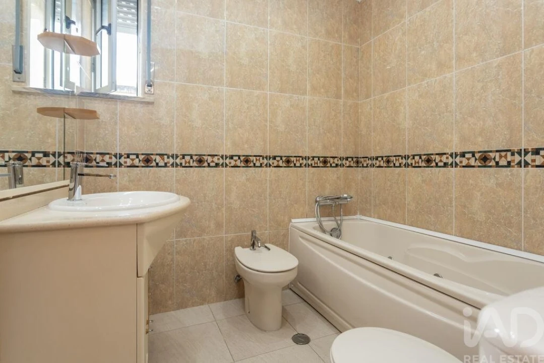 Apartamento T3 para Venda em Almada, Cova da Piedade, Pragal e Cacilhas Foto 15