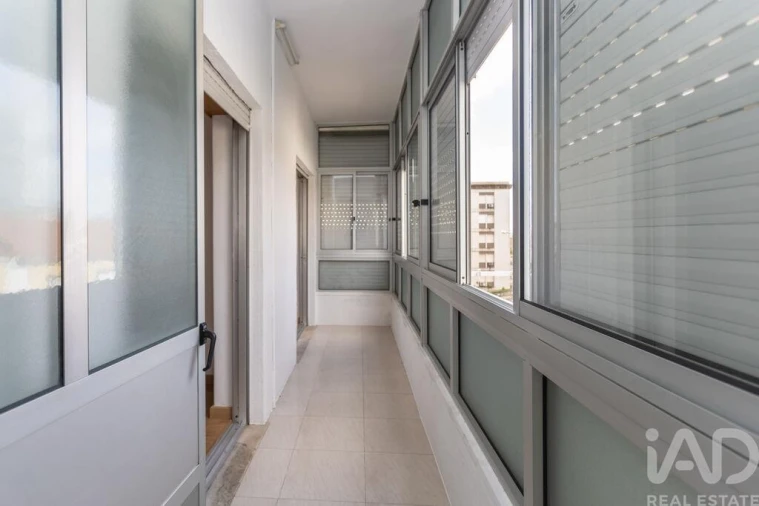 Apartamento T3 para Venda em Almada, Cova da Piedade, Pragal e Cacilhas Foto 5