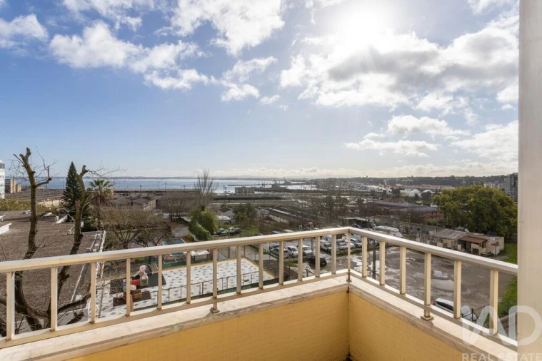 Apartamento T3 para Venda em Almada, Cova da Piedade, Pragal e Cacilhas Foto 23