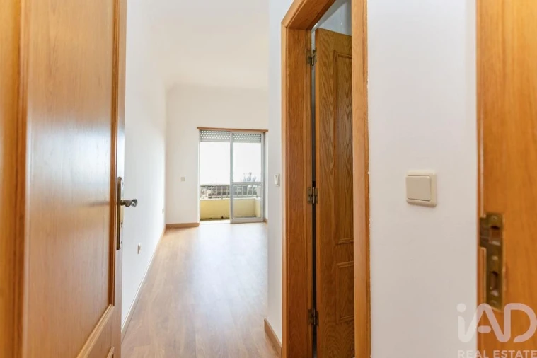 Apartamento T3 para Venda em Almada, Cova da Piedade, Pragal e Cacilhas Foto 17