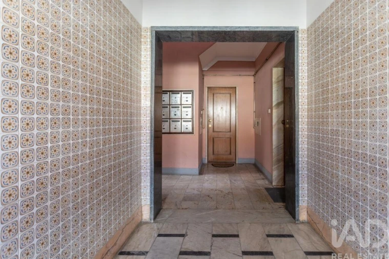 Apartamento T3 para Venda em Almada, Cova da Piedade, Pragal e Cacilhas Foto 29
