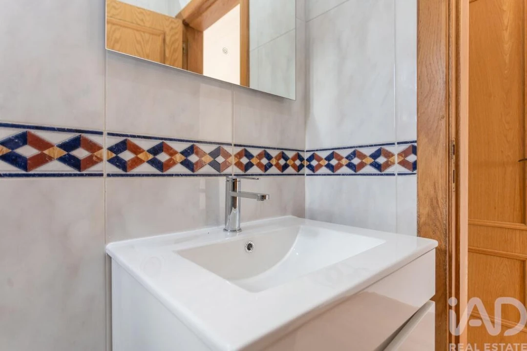 Apartamento T3 para Venda em Almada, Cova da Piedade, Pragal e Cacilhas Foto 19
