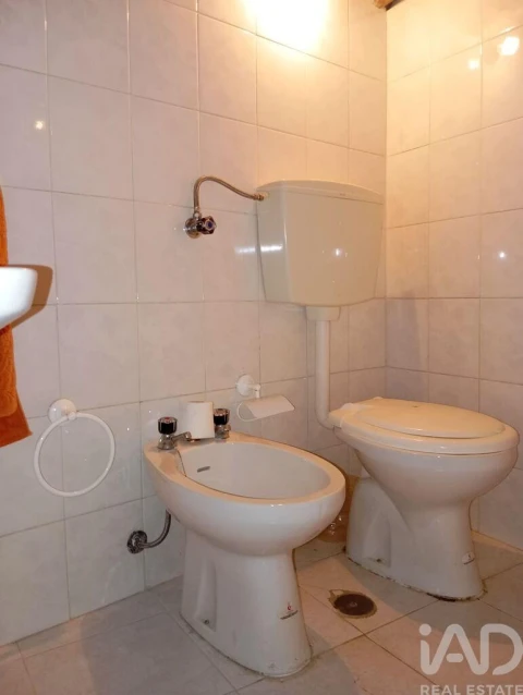 Moradia T2 para Venda em Santiago Maior