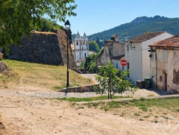 Moradia T2 para Venda em Santiago Maior