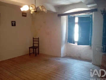 Moradia T2 para Venda em Santiago Maior