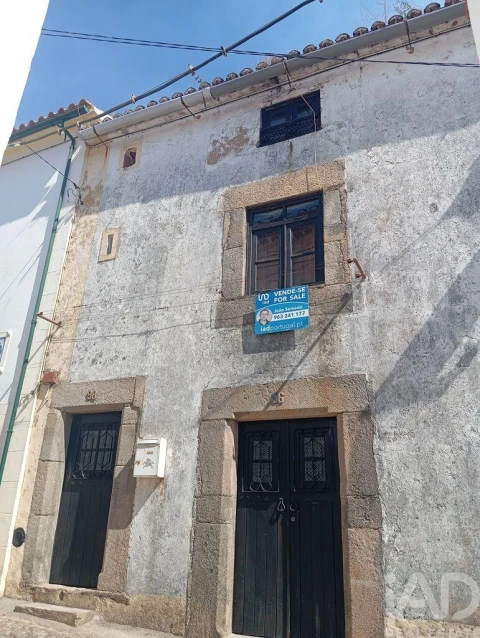 Moradia T2 para Venda em Santiago Maior