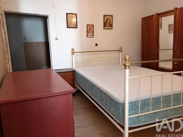 Moradia T2 para Venda em Santiago Maior