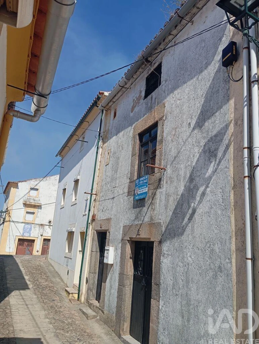 Moradia T2 para Venda em Santiago Maior Foto 3