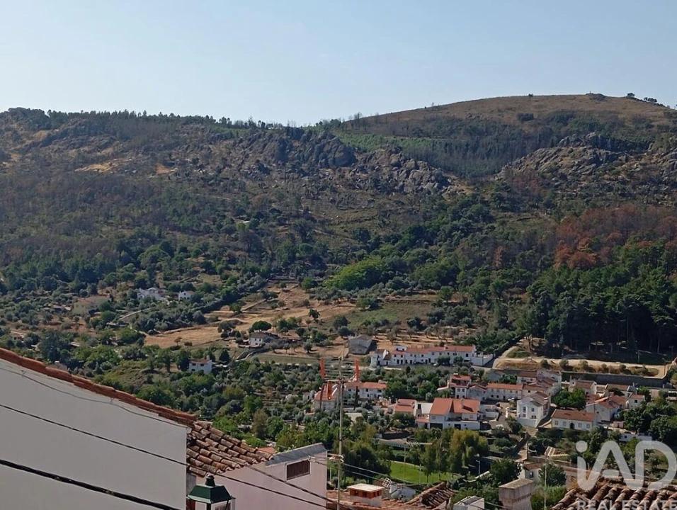 Moradia T2 para Venda em Santiago Maior Foto 36