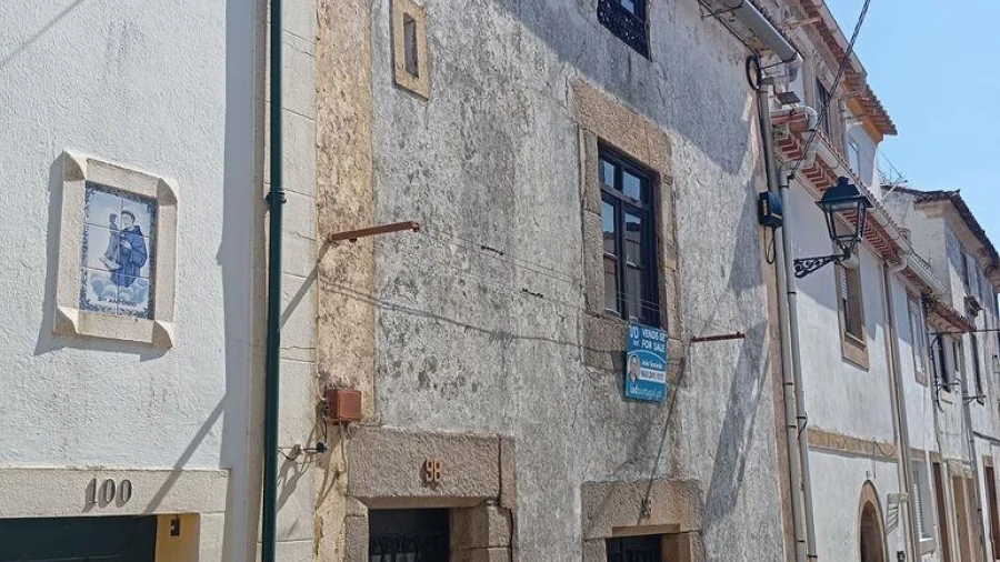Moradia T2 para Venda em Santiago Maior