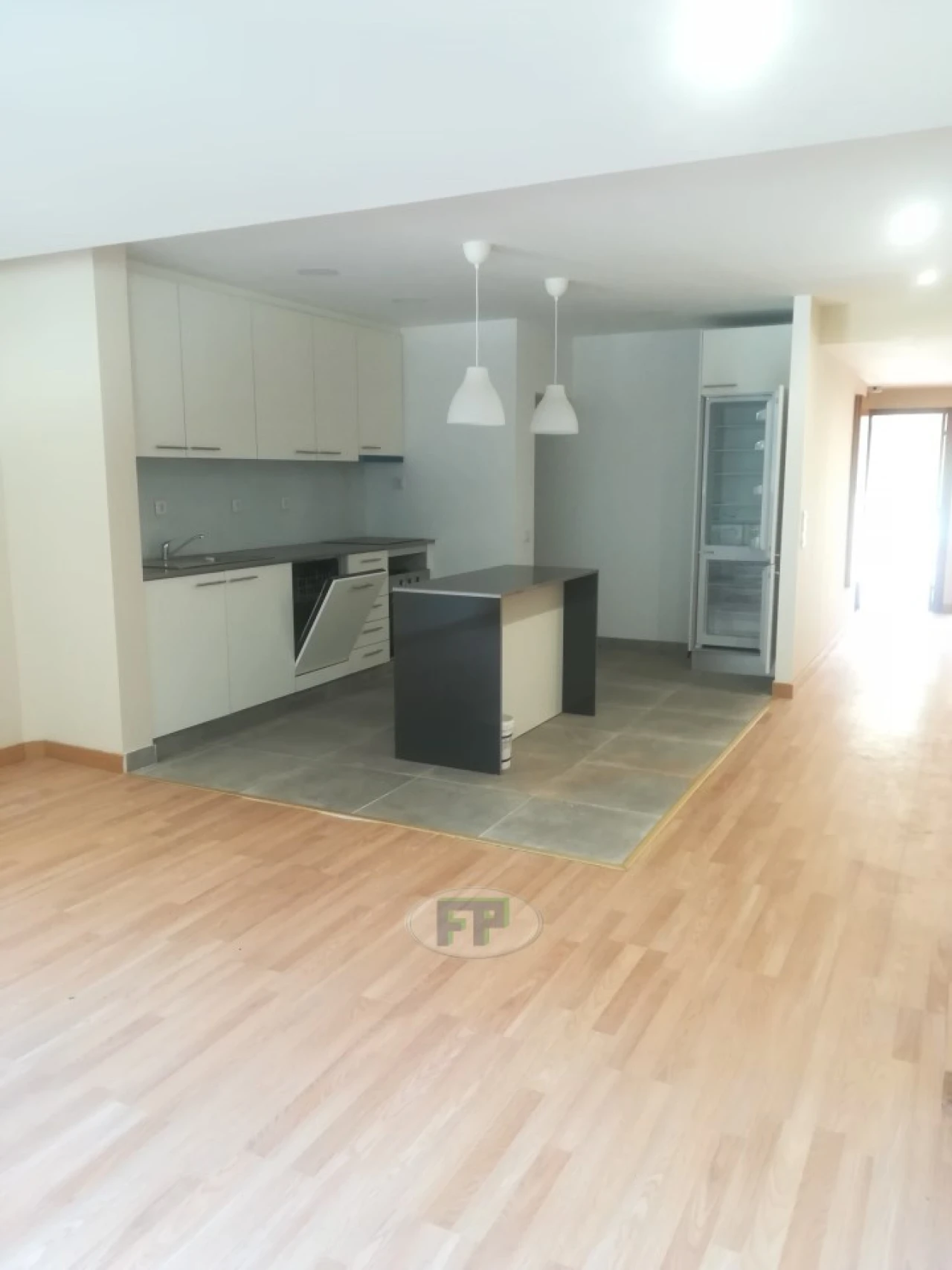 Apartamento T3 para Arrendamento em São Domingos de Benfica Foto 1