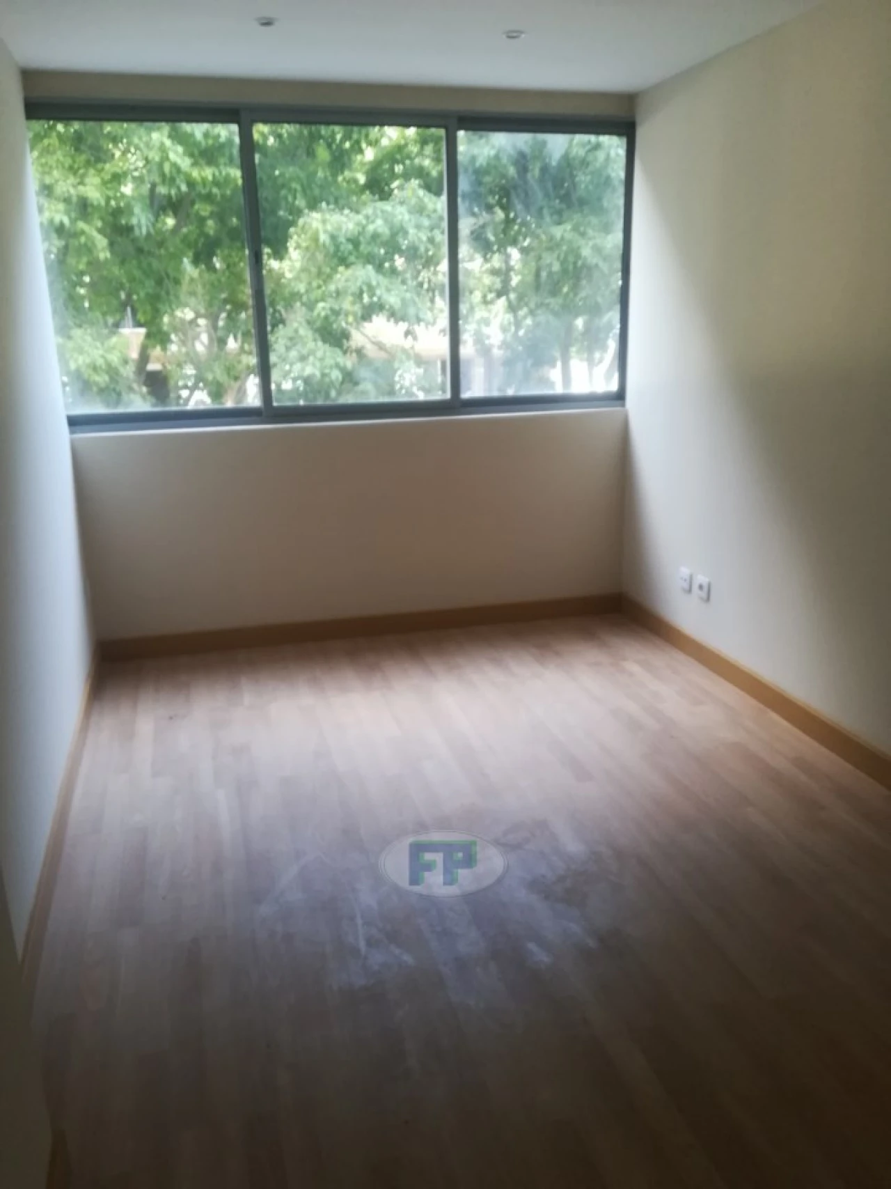 Apartamento T3 para Arrendamento em São Domingos de Benfica Foto 5