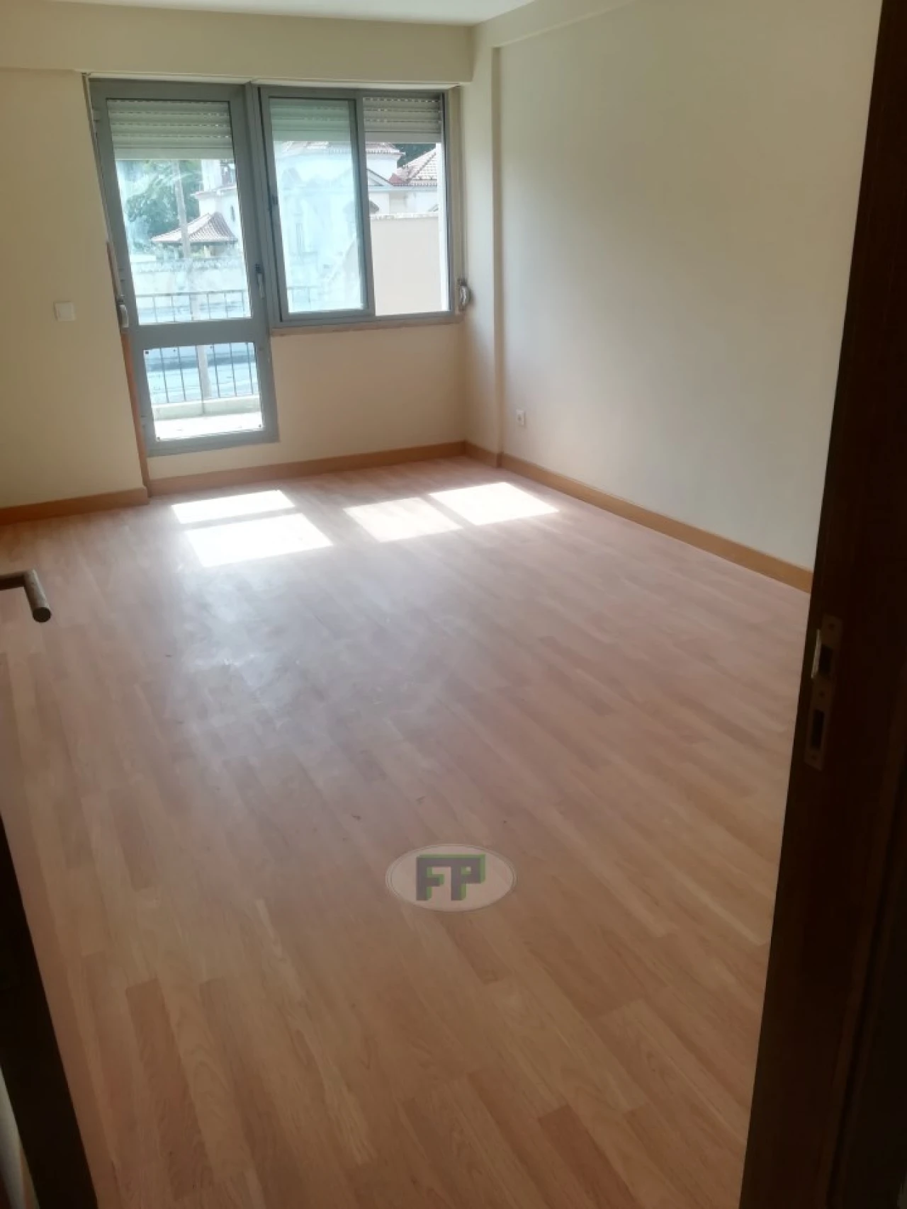 Apartamento T3 para Arrendamento em São Domingos de Benfica Foto 10