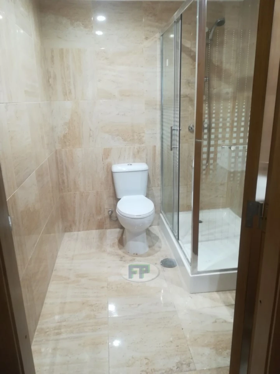 Apartamento T3 para Arrendamento em São Domingos de Benfica Foto 6