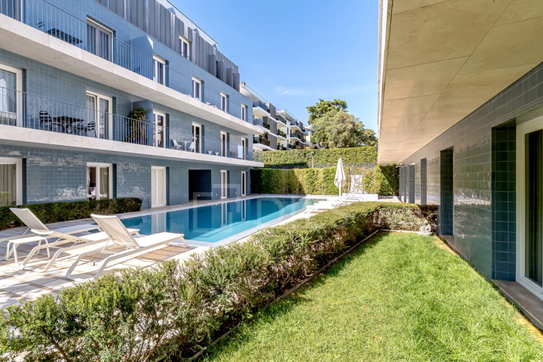 Apartamento T3 para Venda em Ajuda Foto 1