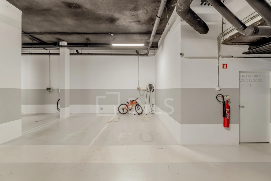 Apartamento T3 para Venda em Ajuda Foto 30
