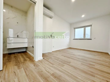 Apartamento T2 para Venda em Beato