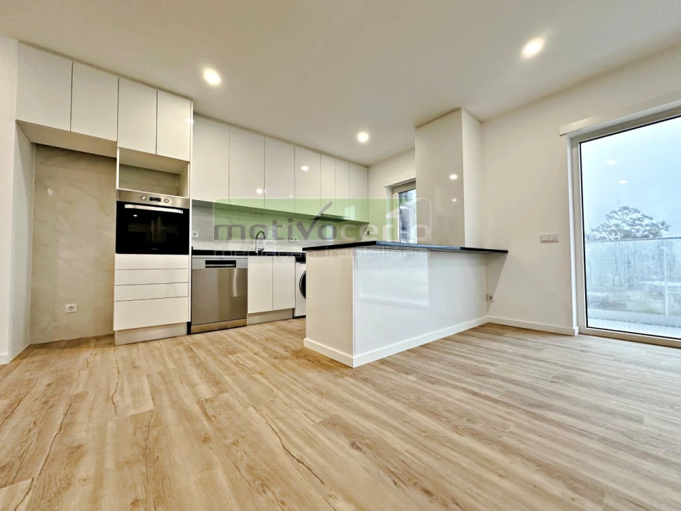 Apartamento T2 para Venda em Beato Foto 1