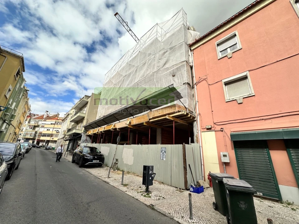Apartamento T2 para Venda em Beato Foto 14