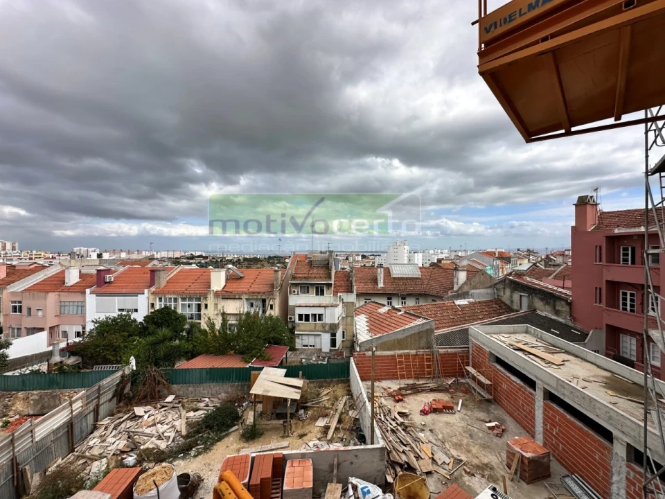 Apartamento T2 para Venda em Beato Foto 15