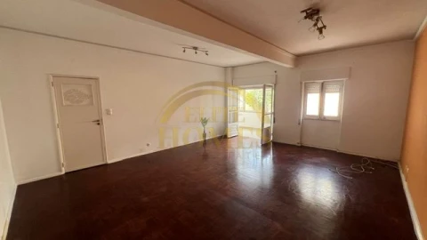 Apartamento T2 para Venda em Oeiras e São Julião da Barra, Paço de Arcos e Caxias
