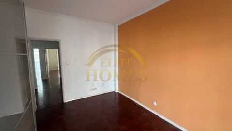 Apartamento T2 para Venda em Oeiras e São Julião da Barra, Paço de Arcos e Caxias