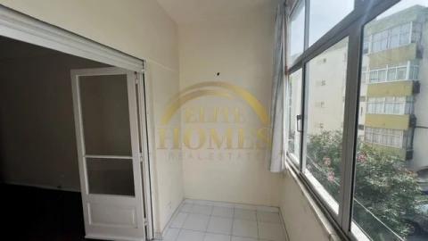 Apartamento T2 para Venda em Oeiras e São Julião da Barra, Paço de Arcos e Caxias