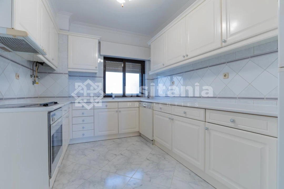 Apartamento T3 para Venda em Quarteira Foto 24