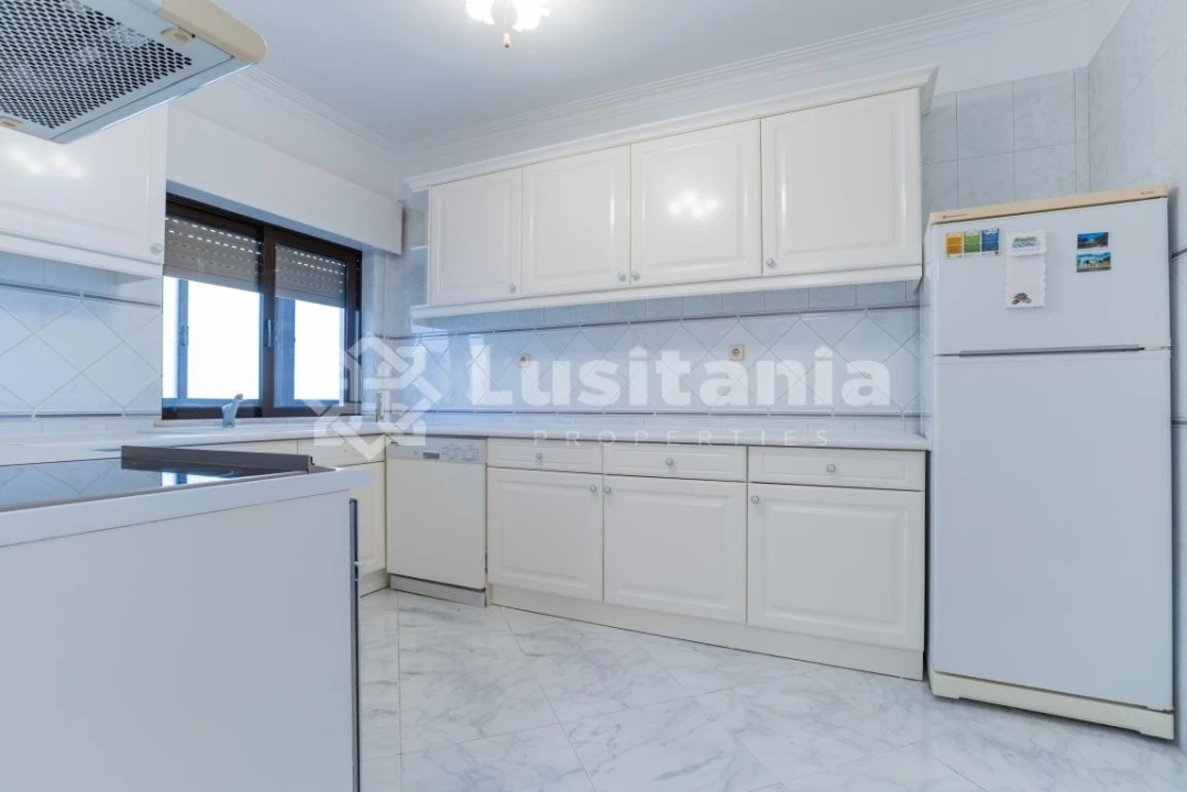 Apartamento T3 para Venda em Quarteira Foto 25