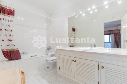 Apartamento T3 para Venda em Quarteira