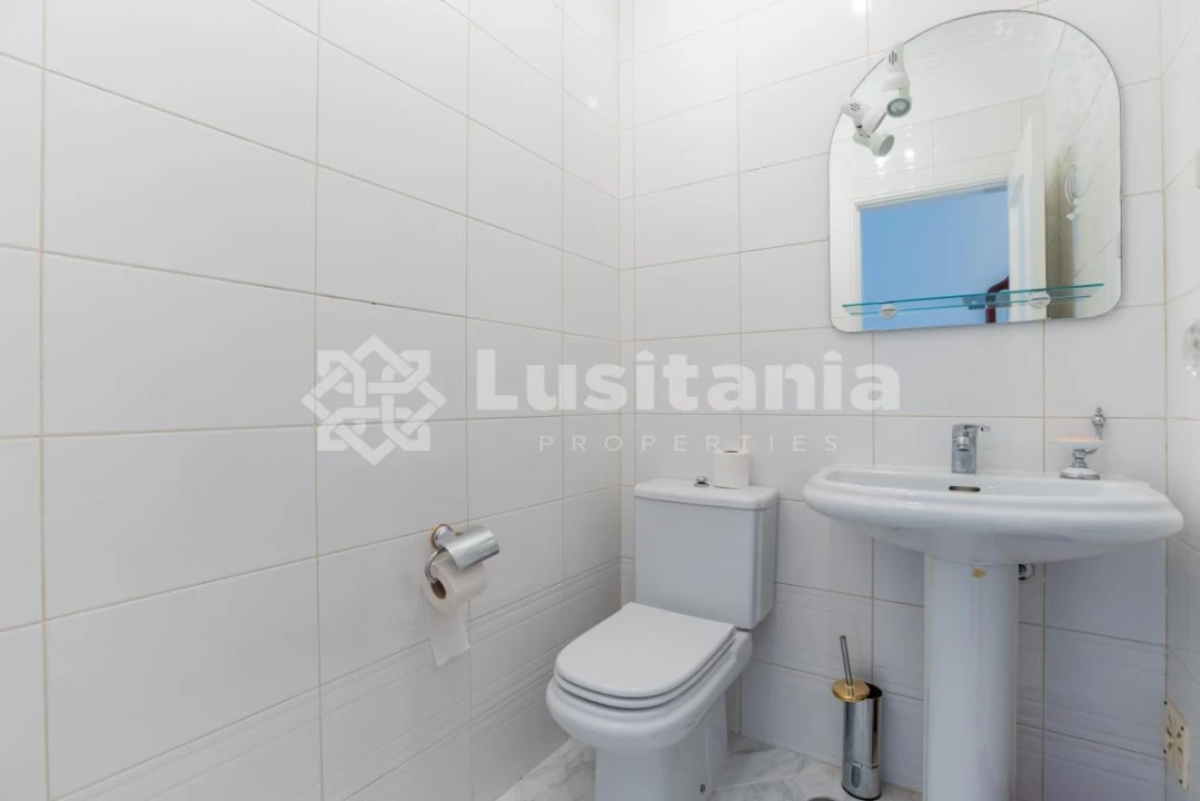 Apartamento T3 para Venda em Quarteira Foto 28