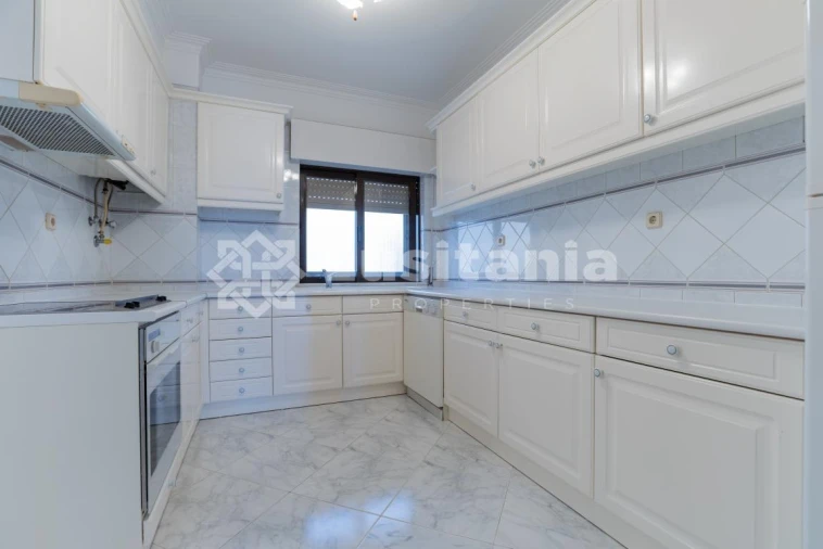 Apartamento T3 para Venda em Quarteira Foto 24