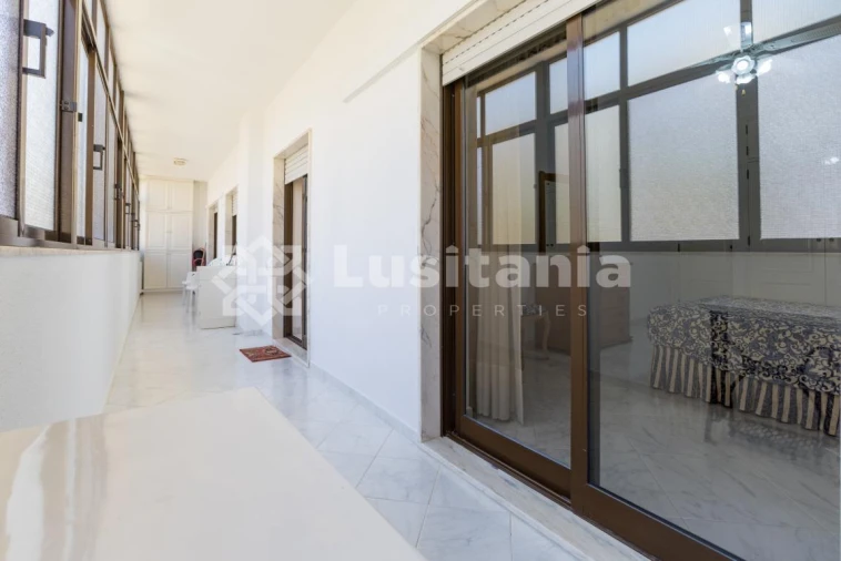 Apartamento T3 para Venda em Quarteira Foto 22